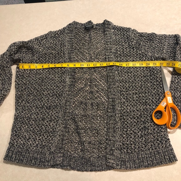 ⭐️ WORTH Open Weave Knit Open front Cardigan Black & White Size: EXTRA LARGE - Picture 10 of 13